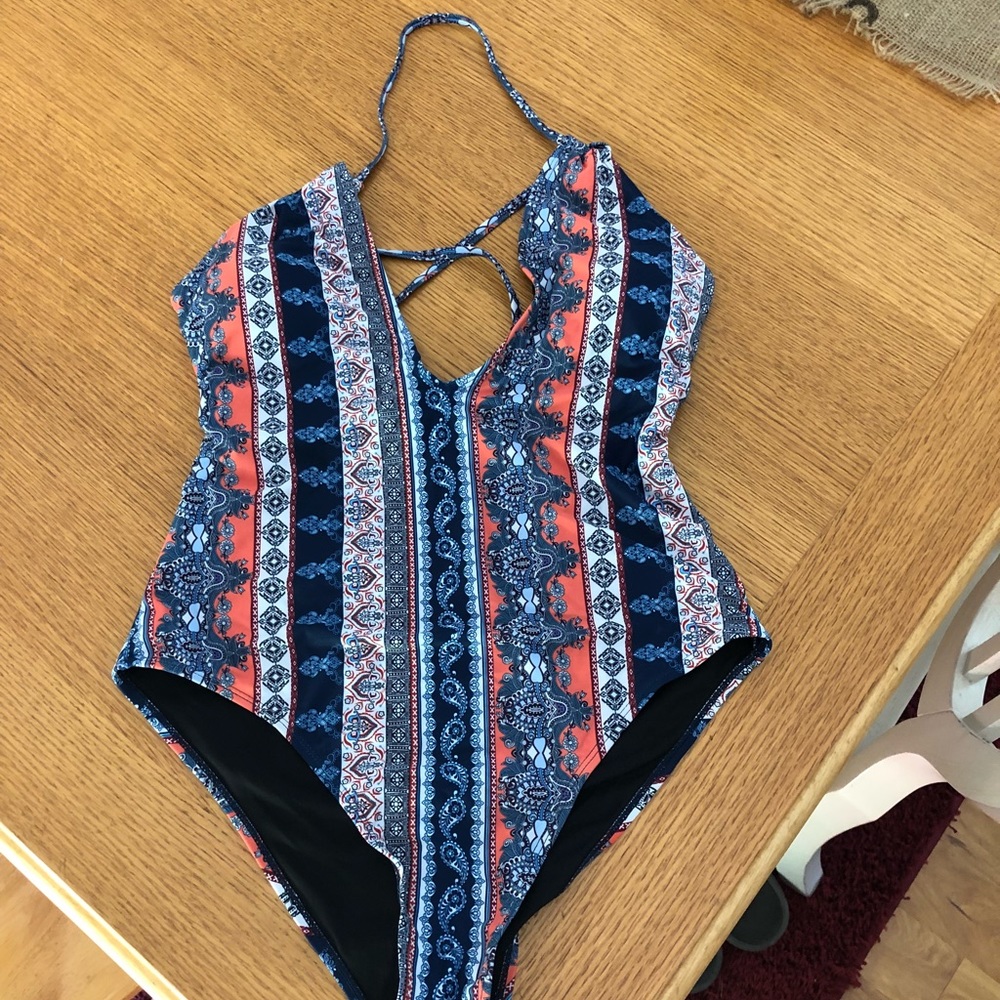 NWT Cupshe Bathing Suit